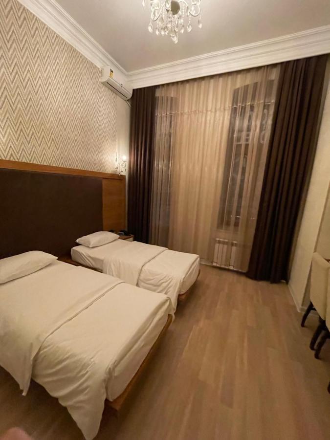 Solo Hotel On Nizami Street Bakoe Buitenkant foto