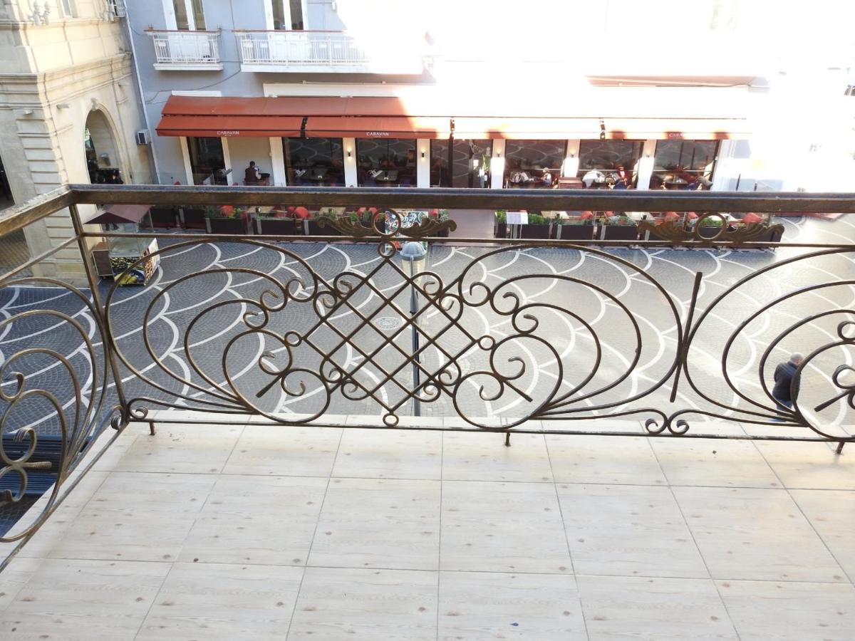 Solo Hotel On Nizami Street Bakoe Buitenkant foto